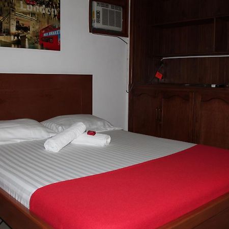 Pasadena Hostel Cali Esterno foto