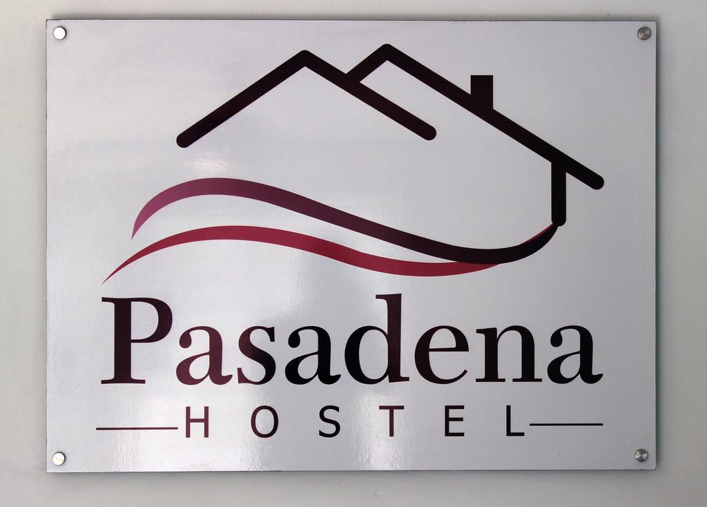 Pasadena Hostel Cali Esterno foto